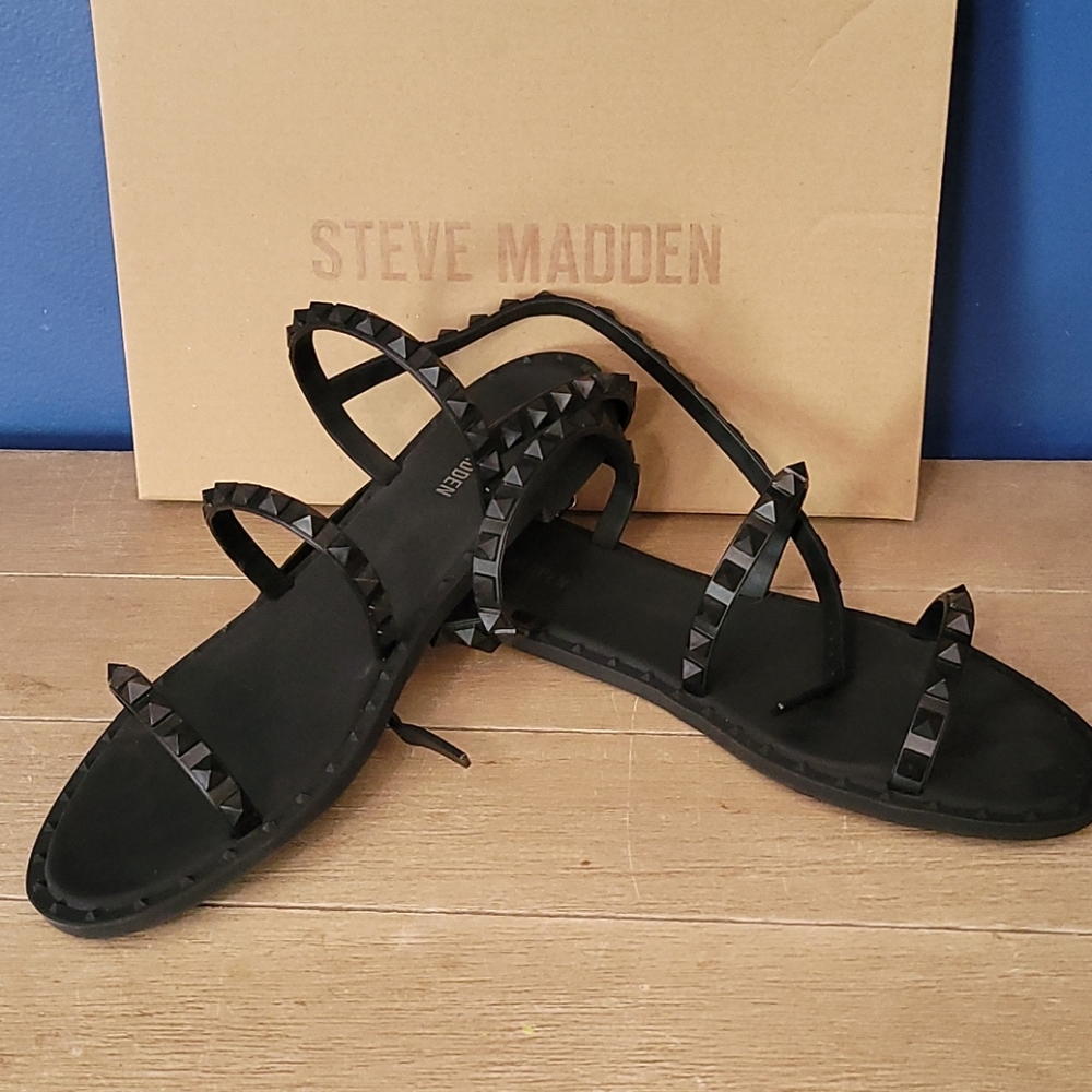 Steve Madden  sandals